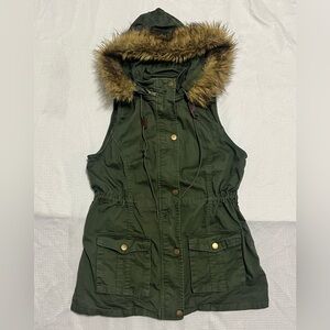 Market & Spruce Dark Green Hooded Vest w/ Removable Faux Fur Trim Size Medium
